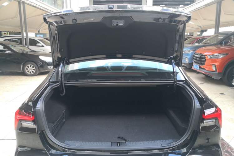 Used Roewe i6 MAX New Energy 2020 1.5T PHEV Cool & Spacious Skyroof Intelligent Drive Supreme Edition Trunk