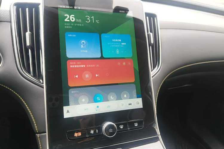 Used Roewe i6 MAX New Energy 2020 1.5T PHEV Sporty Cool Edition Audio And AC Panel