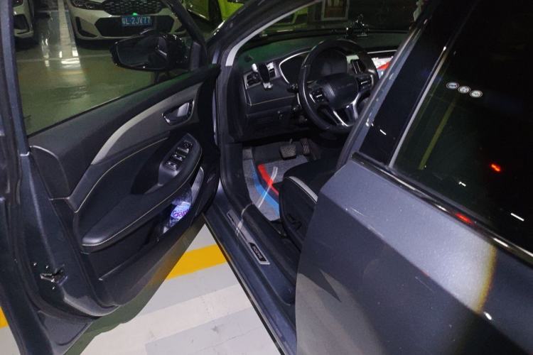 Used Roewe i6 MAX New Energy 2020 1.5T PHEV Cool & Stylish Skyroof Edition Driver Seat