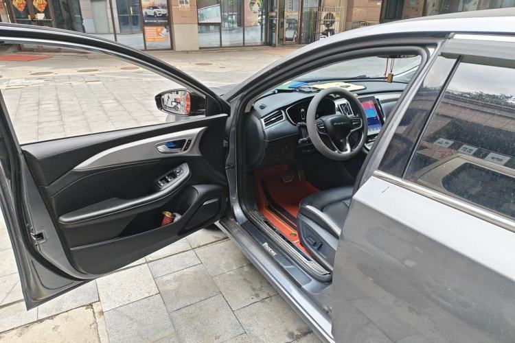 Used Roewe i6 MAX New Energy 2020 1.5T PHEV Cool & Stylish Skyroof Edition Driver Seat