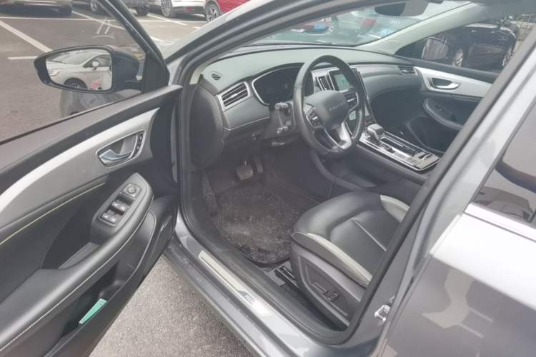 Used Roewe i6 MAX New Energy 2020 1.5T PHEV Cool & Stylish Skyroof Edition Driver Seat