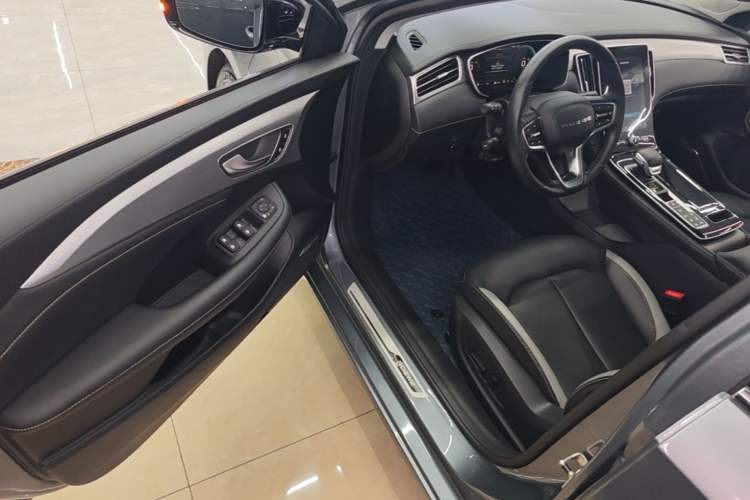Used Roewe i6 MAX New Energy 2020 1.5T PHEV Cool & Stylish Skyroof Edition Driver Seat