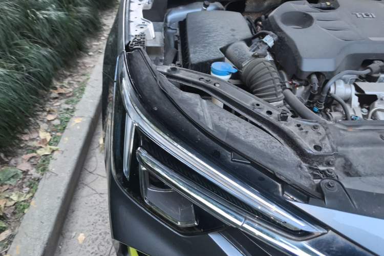 Used Roewe i6 MAX New Energy 2020 1.5T PHEV Sporty Cool Edition Engine Bay Right