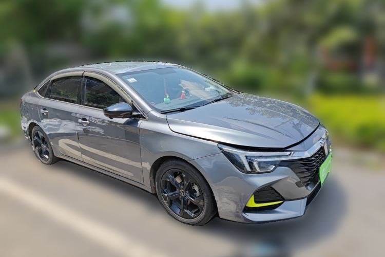 Used Roewe i6 MAX New Energy 2020 1.5T PHEV Sporty Cool Edition Front Right 45 Deg
