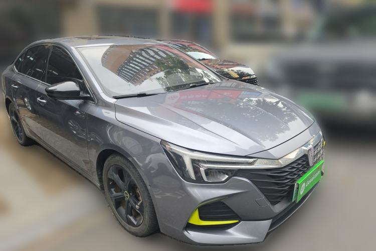 Used Roewe i6 MAX New Energy 2020 1.5T PHEV Sporty Cool Edition Front Right 45 Deg