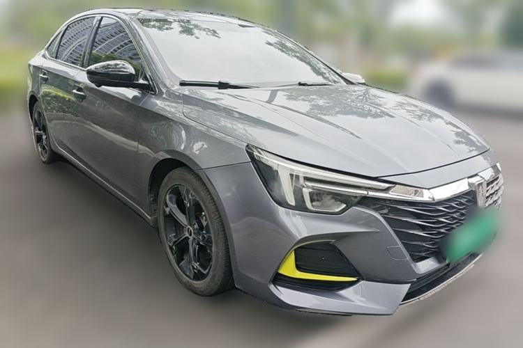 Used Roewe i6 MAX New Energy 2020 1.5T PHEV Sporty Cool Edition Front Right 45 Deg