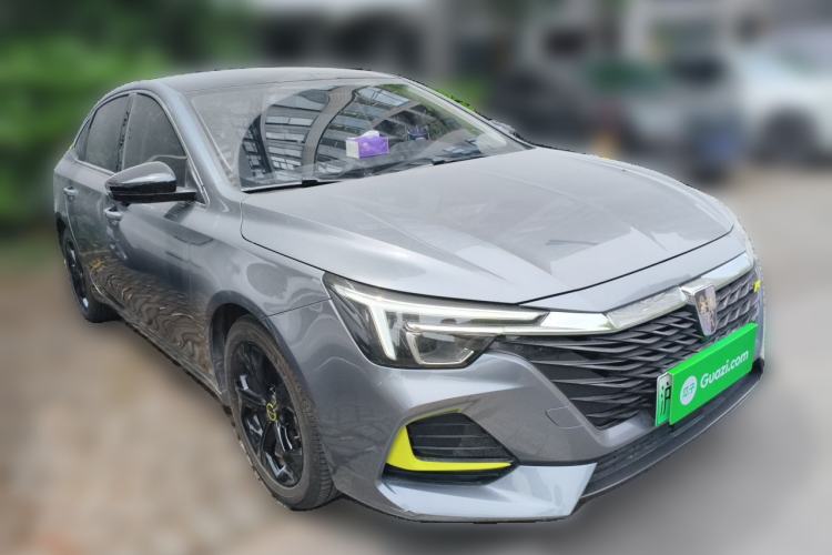 Used Roewe i6 MAX New Energy 2020 1.5T PHEV Cool & Stylish Skyroof Edition Front Right 45 Deg