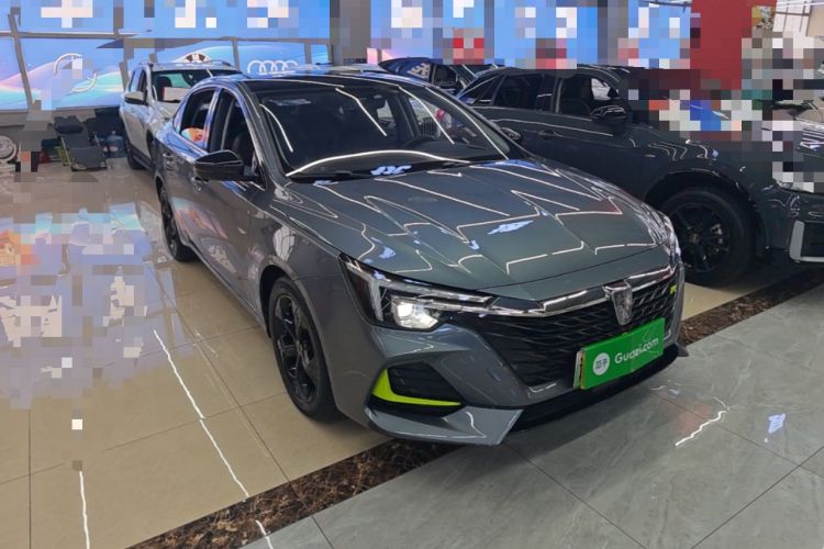 Used Roewe i6 MAX New Energy 2020 1.5T PHEV Cool & Stylish Skyroof Edition Front Right 45 Deg