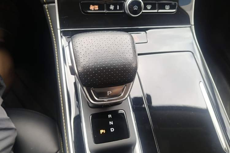 Used Roewe i6 MAX New Energy 2020 1.5T PHEV Sporty Cool Edition Gear Lever