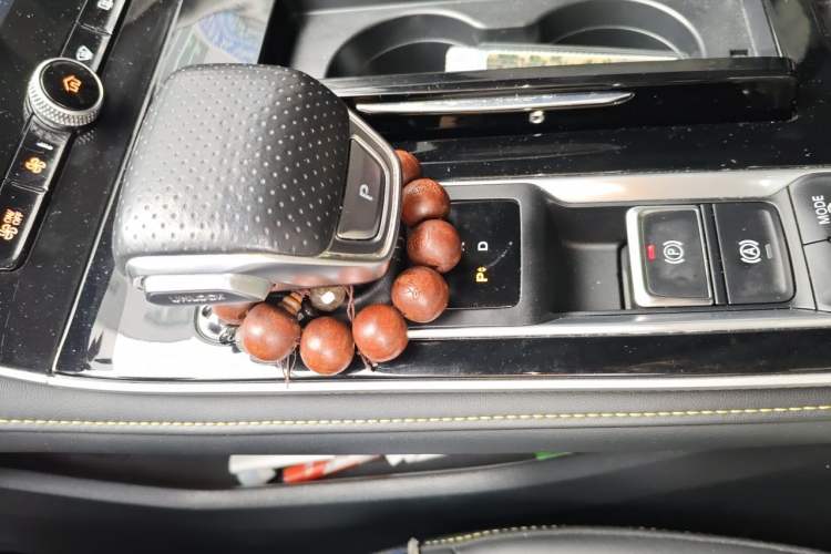 Used Roewe i6 MAX New Energy 2020 1.5T PHEV Sporty Cool Edition Gear Lever