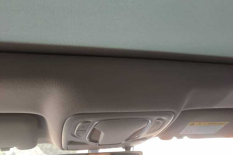 Used Roewe i6 MAX New Energy 2020 1.5T PHEV Cool & Stylish Skyroof Edition Headliner