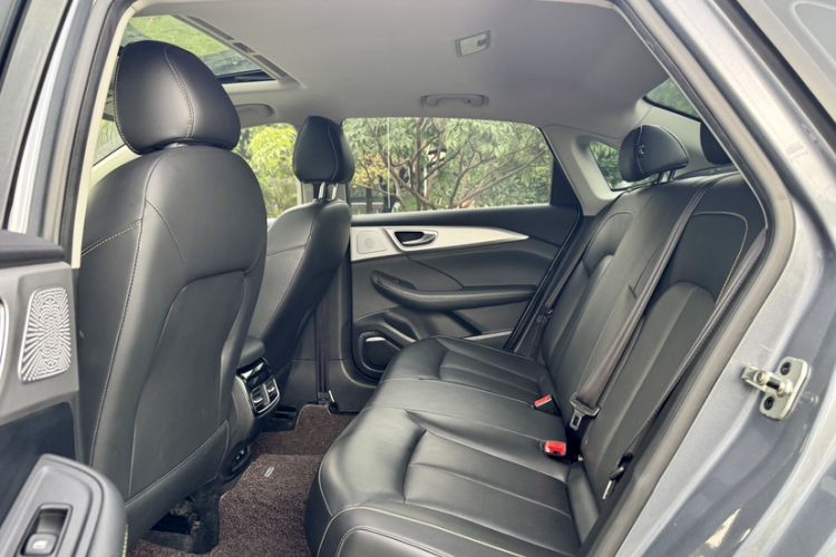 Used Roewe i6 MAX New Energy 2020 1.5T PHEV Sporty Cool Edition Interior 4