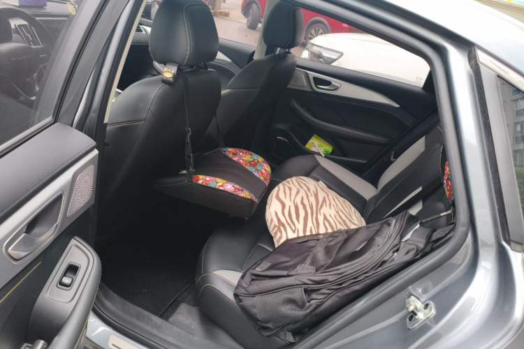 Used Roewe i6 MAX New Energy 2020 1.5T PHEV Cool & Stylish Skyroof Edition Left Rear Seat