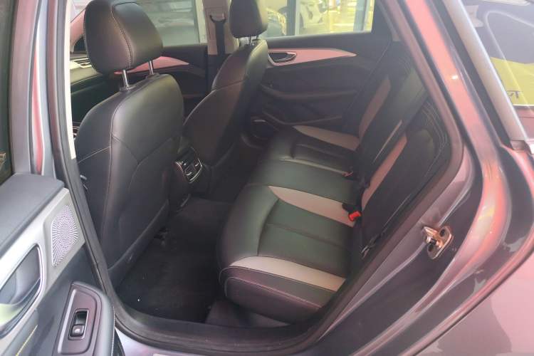 Used Roewe i6 MAX New Energy 2020 1.5T PHEV Cool & Stylish Skyroof Edition Left Rear Seat