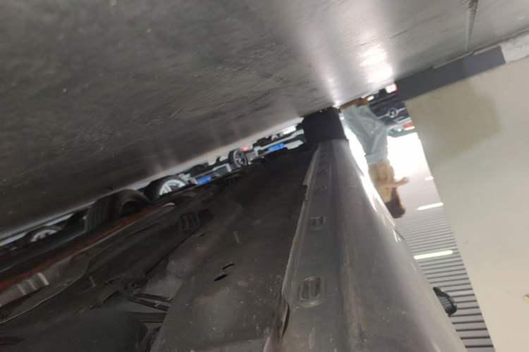 Used Roewe i6 MAX New Energy 2020 1.5T PHEV Cool & Stylish Skyroof Edition Left Side Sill