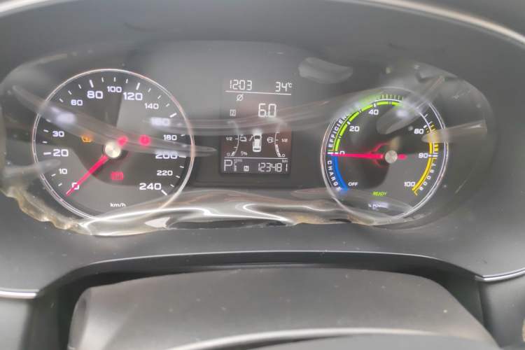 Used Roewe i6 MAX New Energy 2020 1.5T PHEV Sporty Cool Edition Odometer Close Up