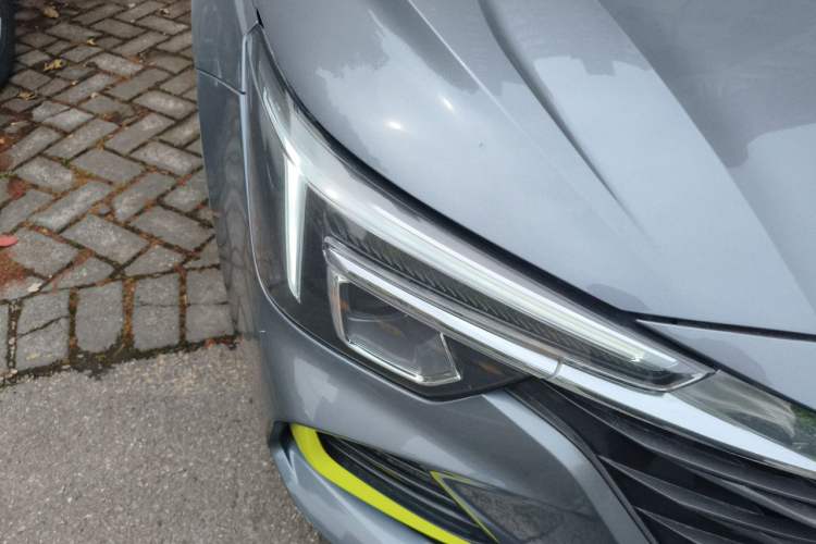 Used Roewe i6 MAX New Energy 2020 1.5T PHEV Cool & Stylish Skyroof Edition Right Front Headlight