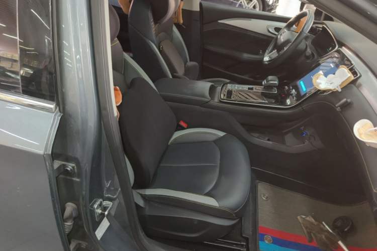 Used Roewe i6 MAX New Energy 2020 1.5T PHEV Cool & Stylish Skyroof Edition Right Front Seat