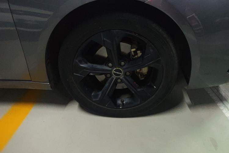 Used Roewe i6 MAX New Energy 2020 1.5T PHEV Cool & Stylish Skyroof Edition Right Front Wheel Hub