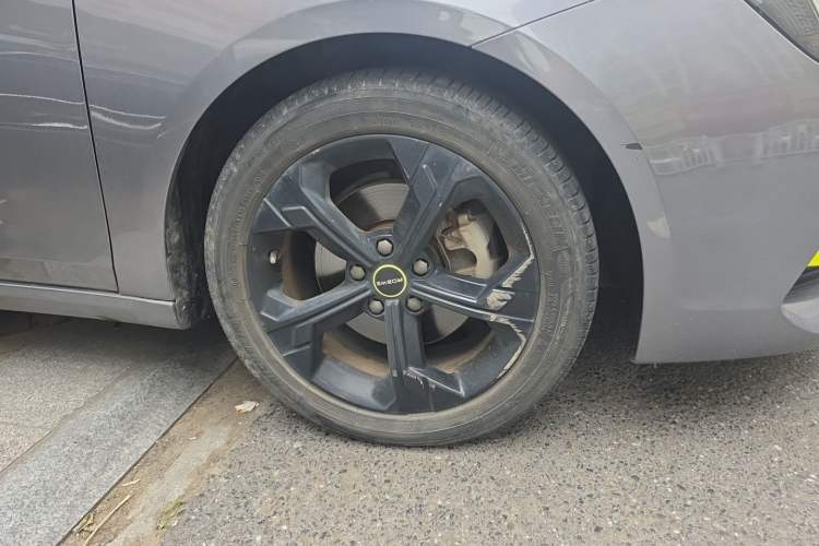 Used Roewe i6 MAX New Energy 2020 1.5T PHEV Sporty Cool Edition Right Front Wheel Hub