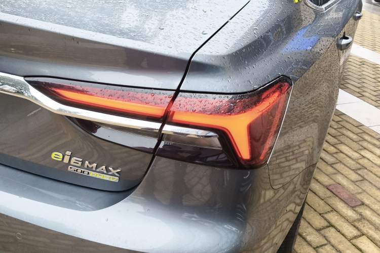 Used Roewe i6 MAX New Energy 2020 1.5T PHEV Sporty Cool Edition Right Rear Taillight