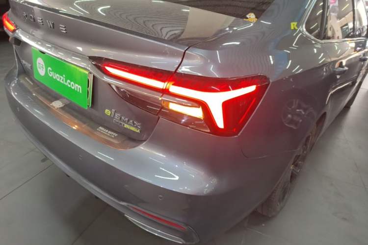 Used Roewe i6 MAX New Energy 2020 1.5T PHEV Cool & Stylish Skyroof Edition Right Rear Taillight