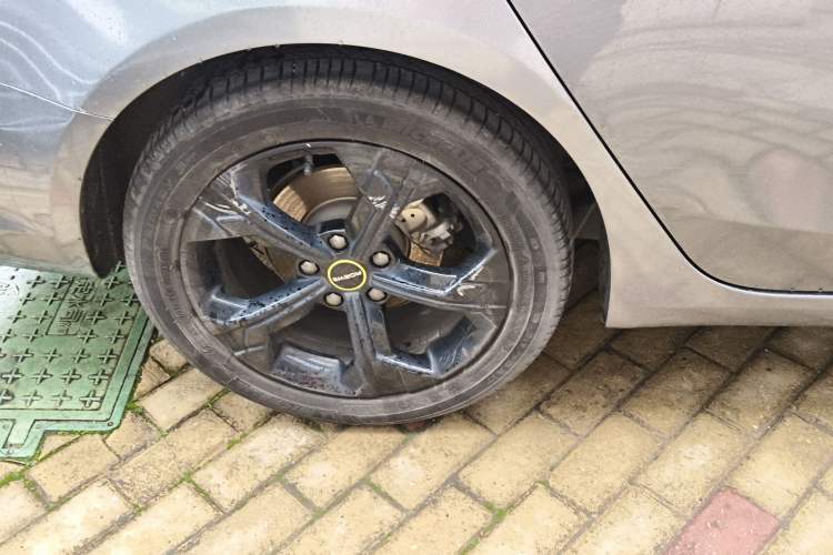 Used Roewe i6 MAX New Energy 2020 1.5T PHEV Sporty Cool Edition Right Rear Wheel Hub