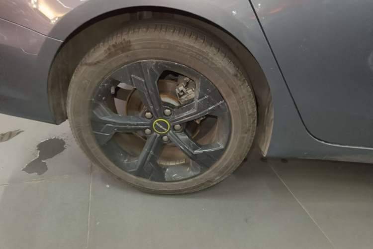 Used Roewe i6 MAX New Energy 2020 1.5T PHEV Cool & Stylish Skyroof Edition Right Rear Wheel Hub