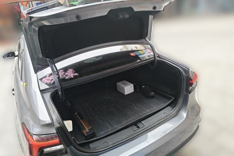 Used Roewe i6 MAX New Energy 2020 1.5T PHEV Cool & Stylish Skyroof Edition Trunk