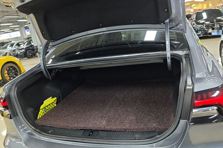 Used Roewe i6 MAX New Energy 2020 1.5T PHEV Sporty Cool Edition Trunk
