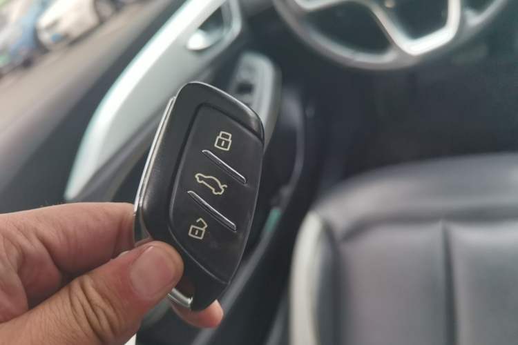 Used Roewe i6 MAX New Energy 2020 1.5T PHEV Cool & Stylish Skyroof Edition Vehicle Key