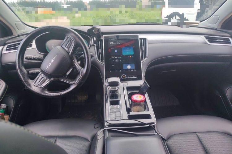 Used Roewe i6 MAX New Energy 2020 1.5T PHEV Cool & Stylish Skyroof Edition Center Console