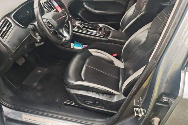 Used Roewe i6 MAX New Energy 2020 1.5T PHEV Cool & Stylish Skyroof Edition Driver Seat