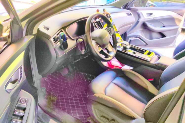 Used Roewe i6 MAX New Energy 2020 1.5T PHEV Cool & Stylish Skyroof Edition Driver Seat