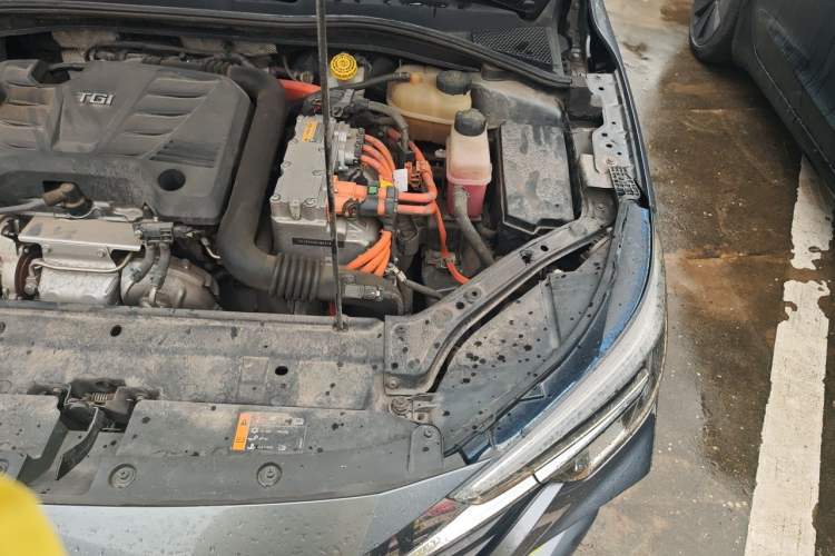 Used Roewe i6 MAX New Energy 2020 1.5T PHEV Cool & Stylish Skyroof Edition Engine Bay Left