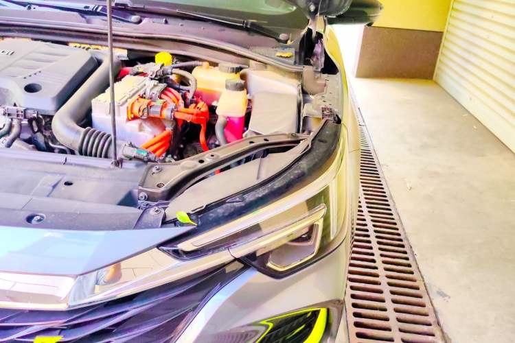 Used Roewe i6 MAX New Energy 2020 1.5T PHEV Cool & Stylish Skyroof Edition Engine Bay Left