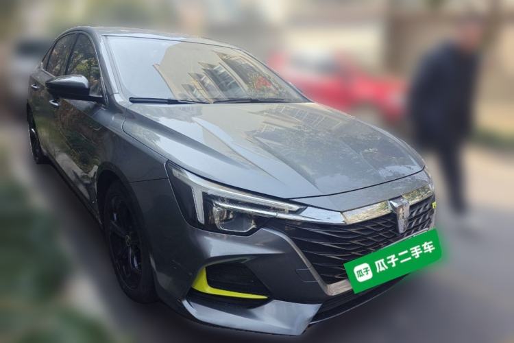 Used Roewe i6 MAX New Energy 2020 1.5T PHEV Sporty Cool Edition Front Right 45 Deg