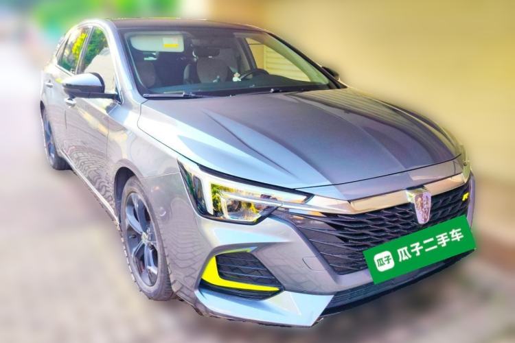 Used Roewe i6 MAX New Energy 2020 1.5T PHEV Cool & Stylish Skyroof Edition Front Right 45 Deg