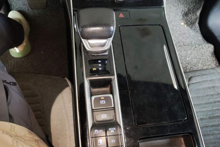 Used Roewe i6 MAX New Energy 2020 1.5T PHEV Sporty Cool Edition Gear Lever
