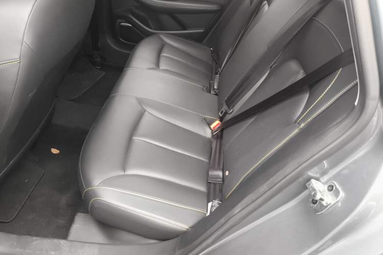 Used Roewe i6 MAX New Energy 2020 1.5T PHEV Sporty Cool Edition Interior 4