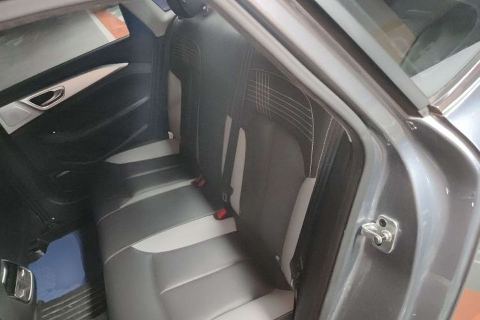 Used Roewe i6 MAX New Energy 2020 1.5T PHEV Cool & Stylish Skyroof Edition Left Rear Seat