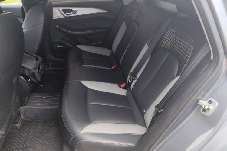 Used Roewe i6 MAX New Energy 2020 1.5T PHEV Cool & Stylish Skyroof Edition Left Rear Seat