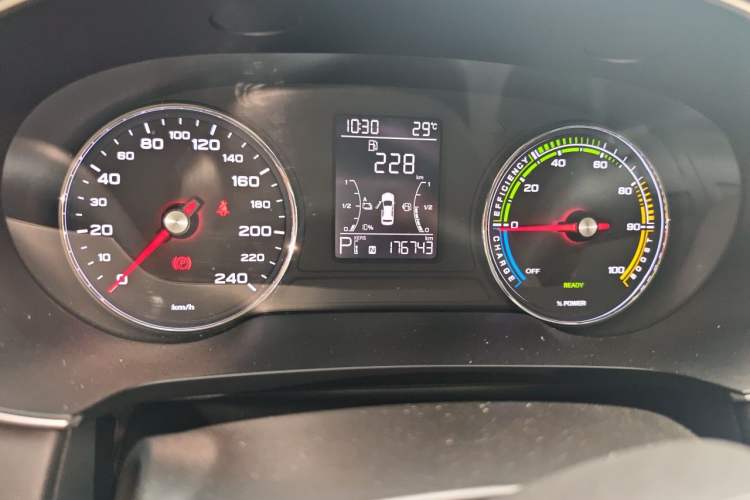 Used Roewe i6 MAX New Energy 2020 1.5T PHEV Sporty Cool Edition Odometer Close Up