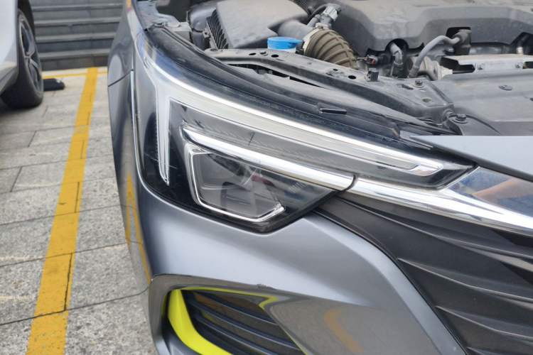Used Roewe i6 MAX New Energy 2020 1.5T PHEV Sporty Cool Edition Right Front Headlight