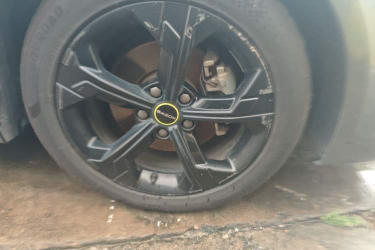 Used Roewe i6 MAX New Energy 2020 1.5T PHEV Cool & Stylish Skyroof Edition Right Front Wheel Hub