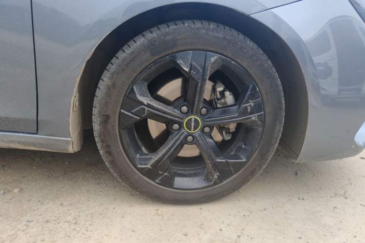 Used Roewe i6 MAX New Energy 2020 1.5T PHEV Cool & Stylish Skyroof Edition Right Front Wheel Hub