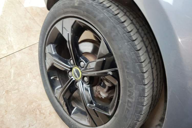 Used Roewe i6 MAX New Energy 2020 1.5T PHEV Sporty Cool Edition Right Rear Wheel Hub
