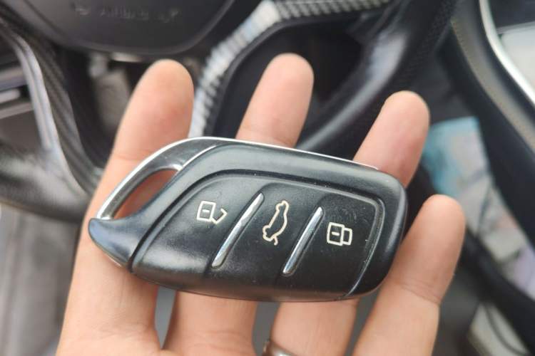 Used Roewe i6 MAX New Energy 2020 1.5T PHEV Cool & Stylish Skyroof Edition Vehicle Key