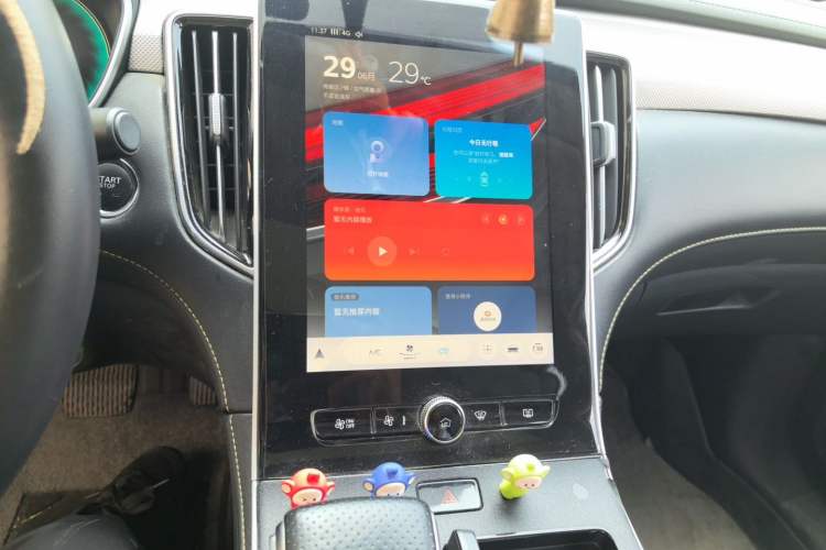 Used Roewe i6 MAX New Energy 2020 1.5T PHEV Cool & Stylish Skyroof Edition Audio And AC Panel