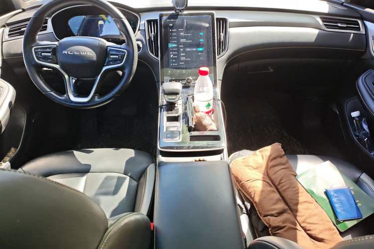 Used Roewe i6 MAX New Energy 2020 1.5T PHEV Cool & Stylish Skyroof Edition Audio And AC Panel